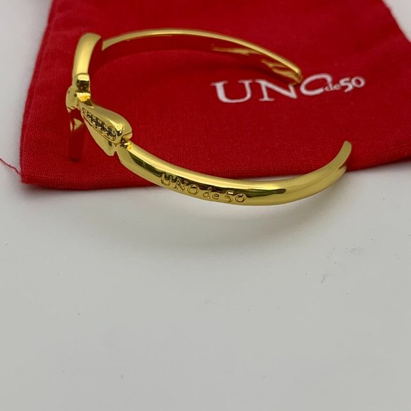NEW Uno de 50 FORTUNE TOPAZ Gold Plated Cuff Bracelet Adjustable - Picture 7 of 11